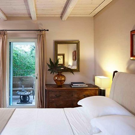 איגומניטסה Villa Ioli- Beachfront Luxury Residence מראה חיצוני תמונה