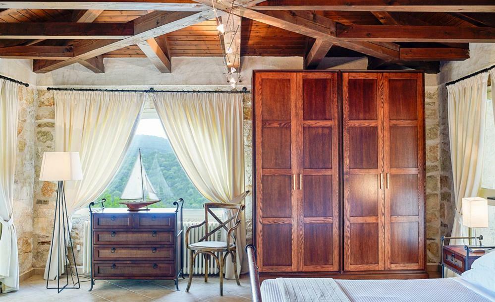 איגומניטסה Villa Ioli- Beachfront Luxury Residence מראה חיצוני תמונה
