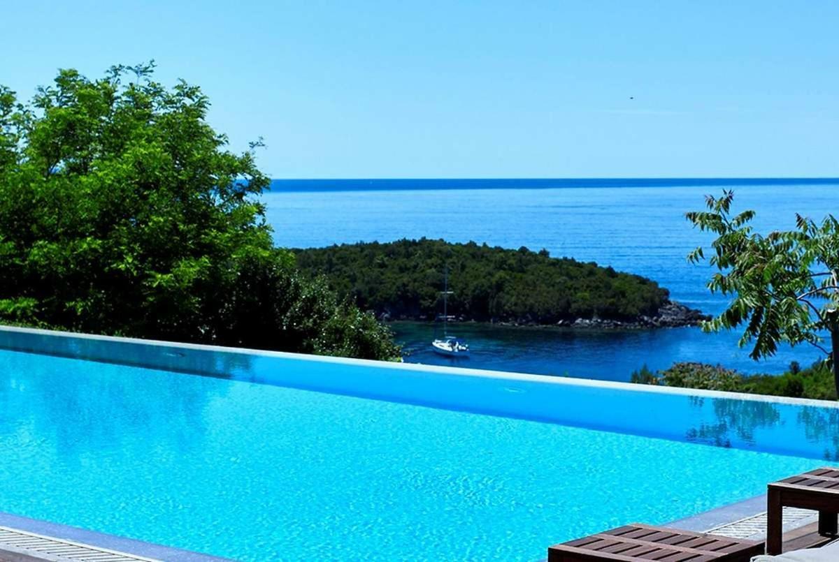 איגומניטסה Villa Ioli- Beachfront Luxury Residence מראה חיצוני תמונה