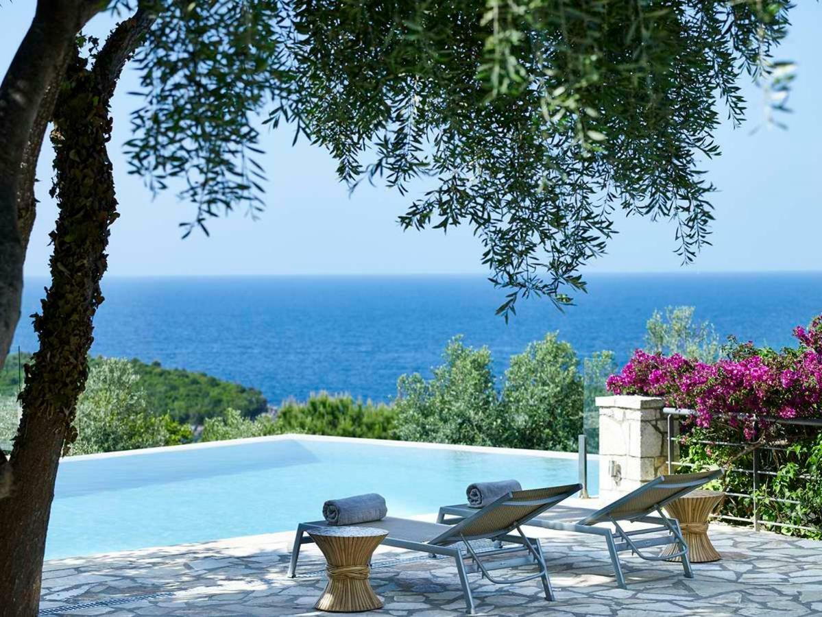 איגומניטסה Villa Ioli- Beachfront Luxury Residence מראה חיצוני תמונה