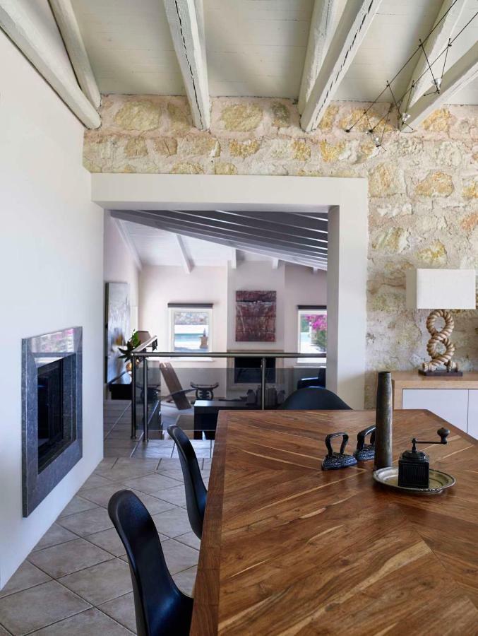 איגומניטסה Villa Ioli- Beachfront Luxury Residence מראה חיצוני תמונה
